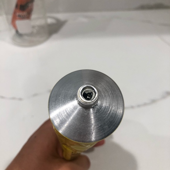 Aesop Petitgrain Hydrating Body Gel - Picture 4 of 8